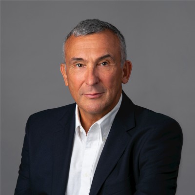 Roland De Bare