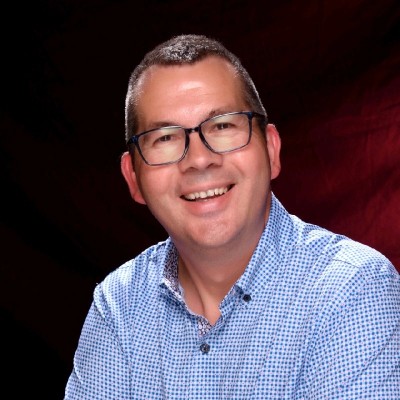 Dr. Bernd Deffland