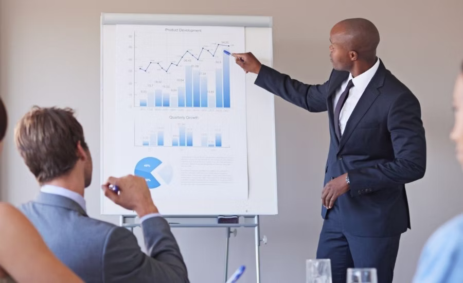 Featured Image for Scenario Planning in Uncertainty: How CFOs Are Rebuilding Their Forecasting Models